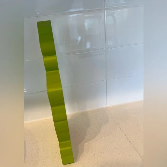 Dr. Seuss Grinch Holiday Decor - Green and Red Delight - Picture 3 of 5